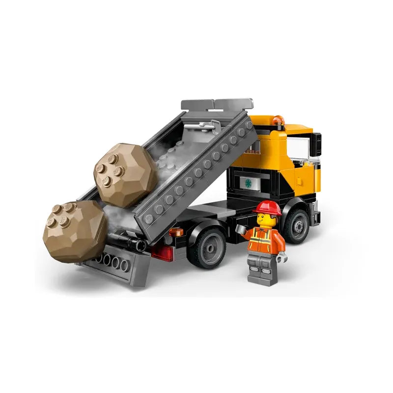 Heavy-Duty Recovery Tow Truck with Crane