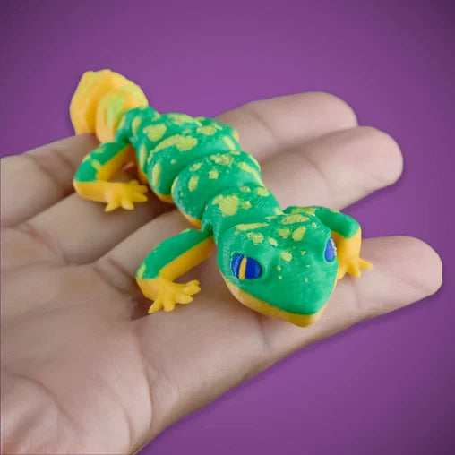 Palm Fidget Emerald Gecko
